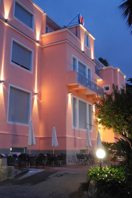 Hotel Napoleon Санремо Екстер'єр фото